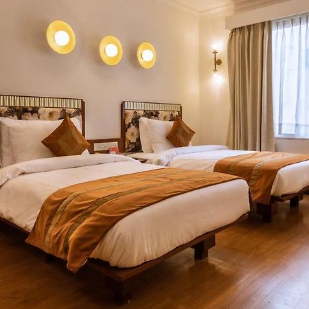 Hotel Clubhouse Nami Residency, Ahmadabad Zewnętrze zdjęcie
