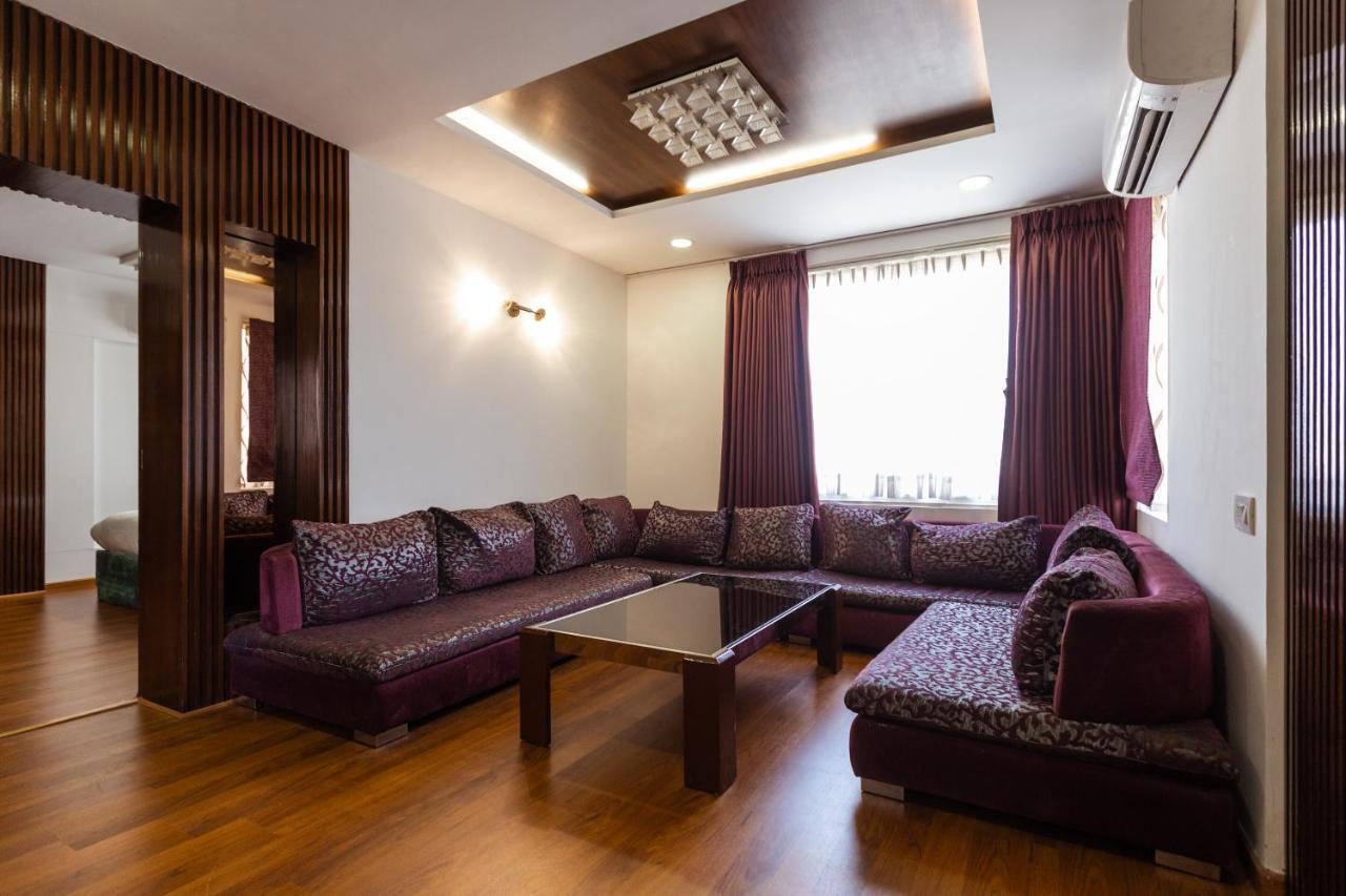Hotel Clubhouse Nami Residency, Ahmadabad Zewnętrze zdjęcie