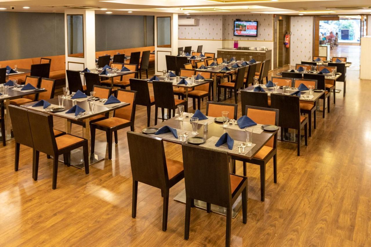 Hotel Clubhouse Nami Residency, Ahmadabad Zewnętrze zdjęcie