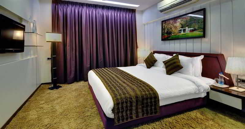 Hotel Clubhouse Nami Residency, Ahmadabad Zewnętrze zdjęcie