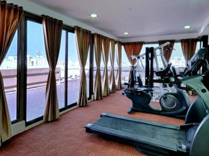Hotel Clubhouse Nami Residency, Ahmadabad Zewnętrze zdjęcie